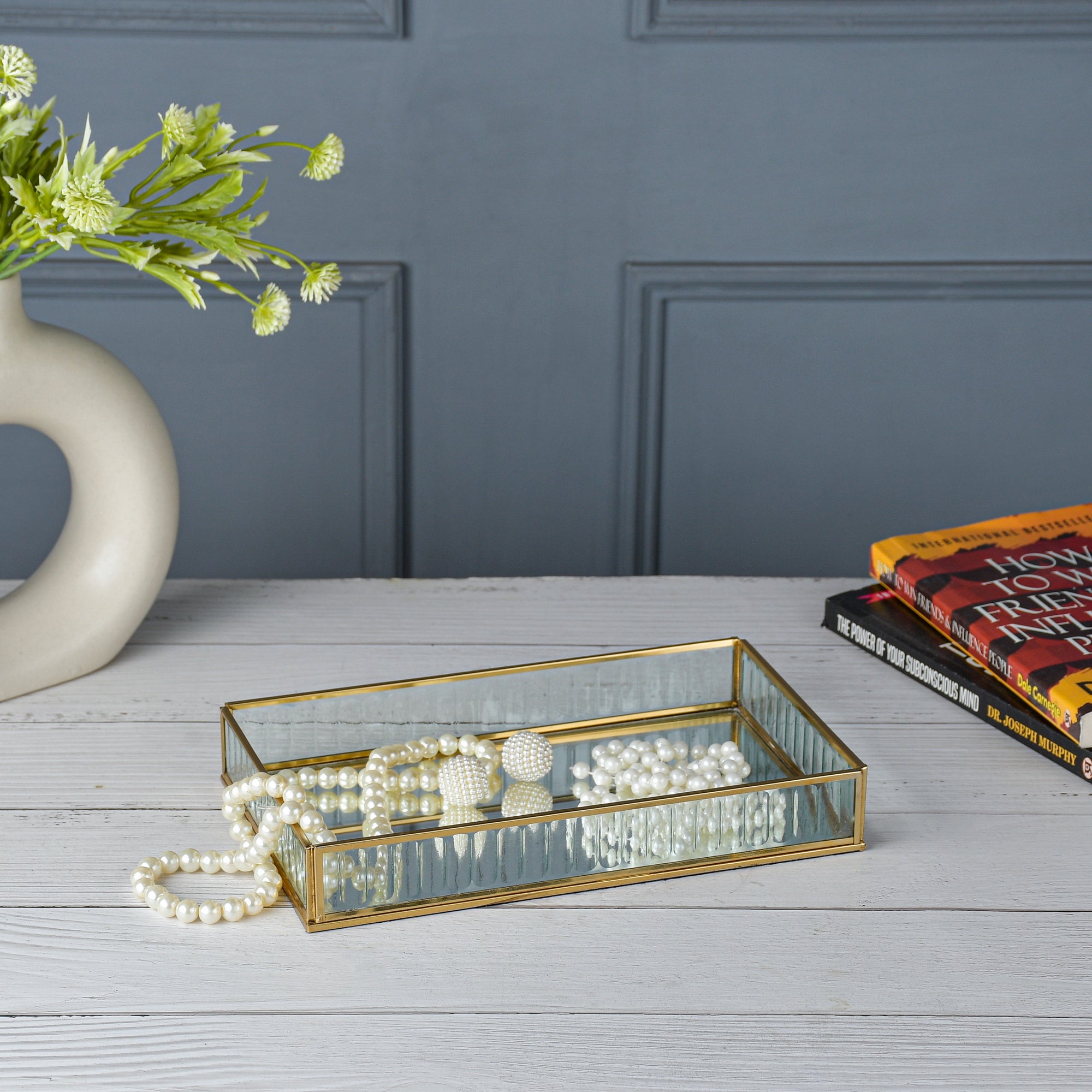 LamJum Decorative Fluted Glass Tray with Gold Rim and Mirror Base